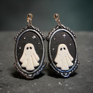 Ghost in vintage frame earrings, Halloween, spooky season, clay earrings, handmade jewelry, ghosty earrings, seasonal jewelry