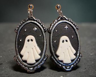 Ghost in vintage frame earrings, Halloween, spooky season, clay earrings, handmade jewelry, ghosty earrings, seasonal jewelry