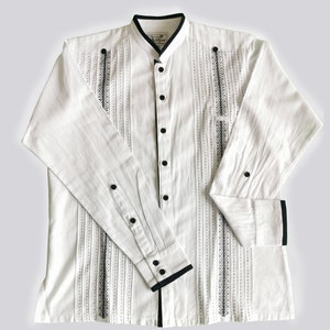 Yucatecan Filipino - Guayabera of linen hand-embroidered with cross stitch