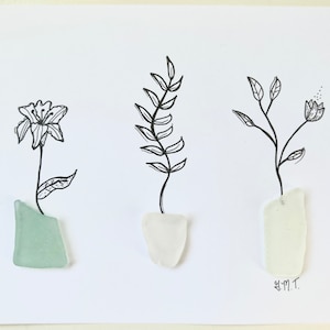 Minimalist Flower Sea Glass/Sea Glass Decor/Sea Glass Art/Beach Glass/Ocean Art/Ocean Glass/Sea Glass Pictures/Birthday Gift/Bff Gift