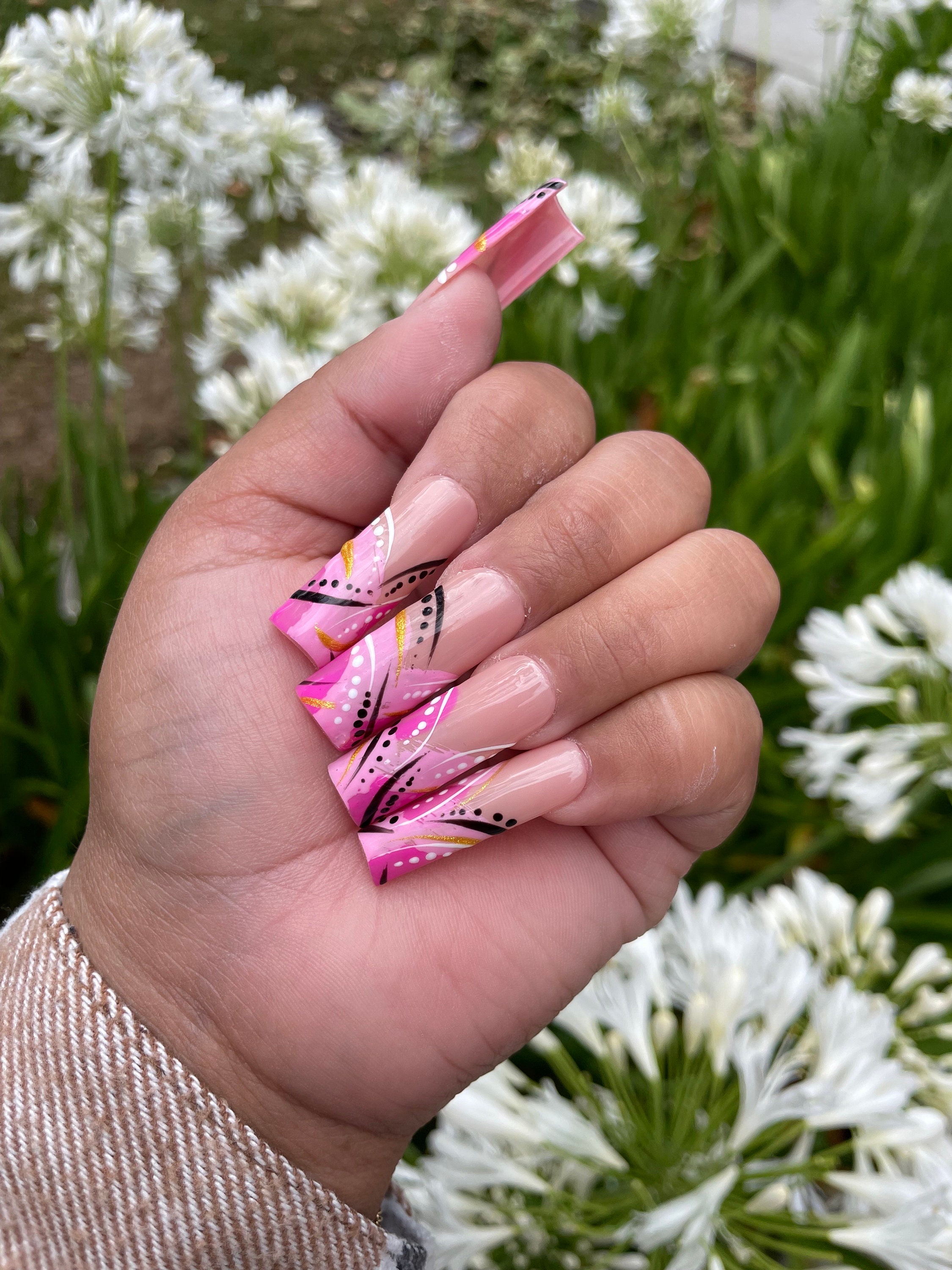 Aggregate more than 145 acrylic nails are tacky best noithatsi.vn