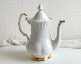 Royal Albert Coffee Pot, Vintage Val D'or Teapot, White English Porcelain, Collectible Fine Bone China, Cottage Core Style, Afternoon Tea