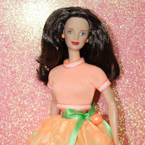 Vintage 1998 Fruit Fantasy Barbie Georgia Peach Brunette