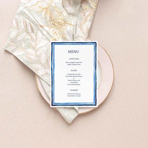 Modèle de menu pour le dîner avec cadre bleu aquarelle, cadre aquarelle bleu clair et foncé, menu moderne, imprimable, carte de menu de mariage, 5 x 7