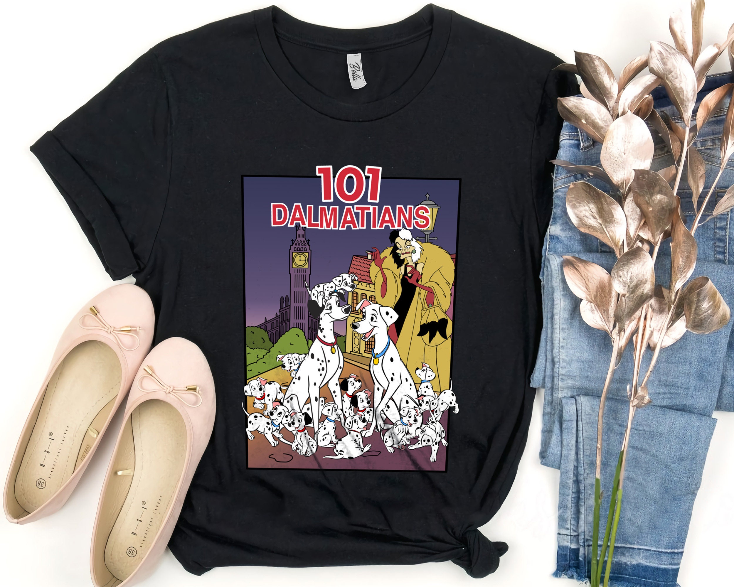 Discover Camiseta Cruella de Vil Personaje de Disney 101 Dalmatas Perros Vintage para Hombre Mujer