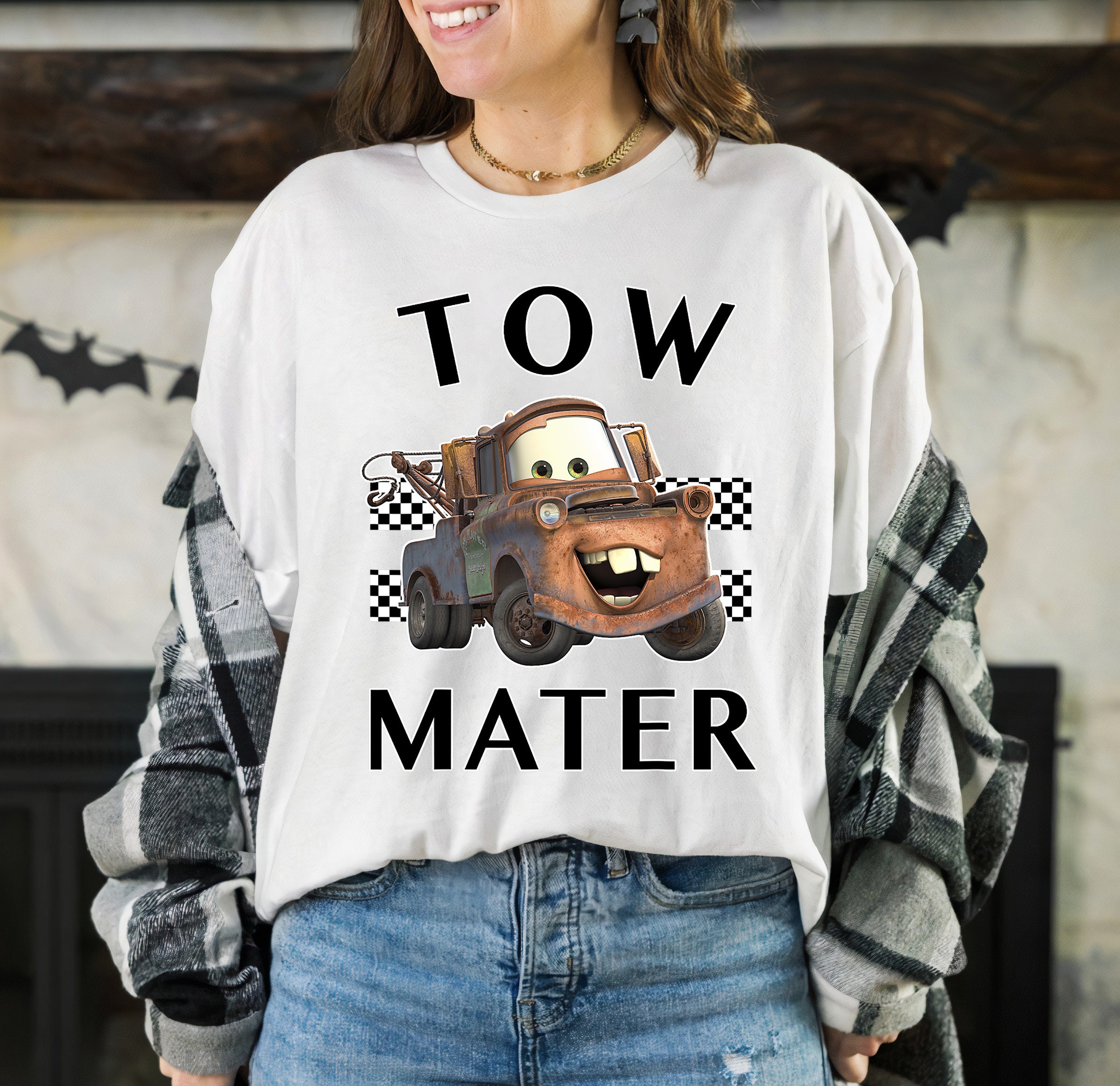 Discover Disney Pixar Cars Tow Mater Finish Grafik T-Shirt