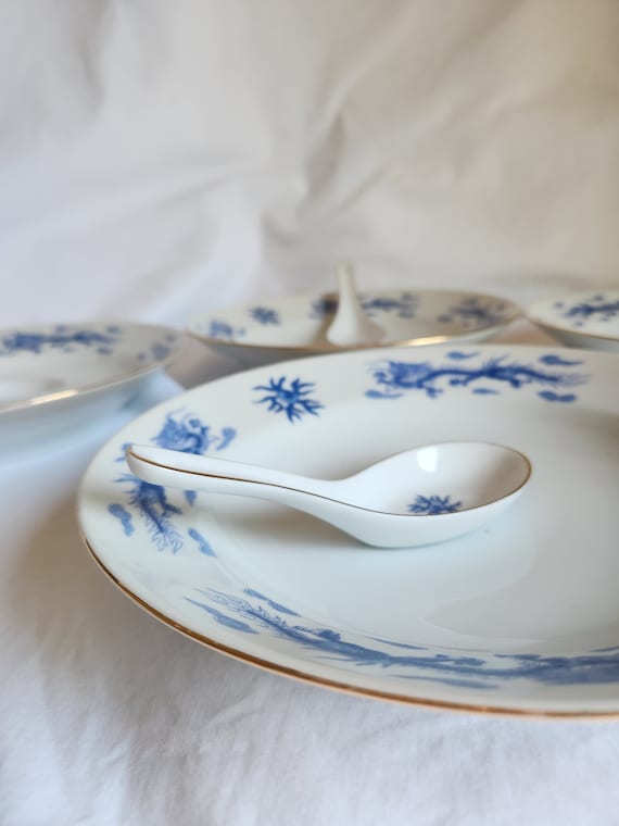 Oriental Antique Noodle Soup Bowls Set of Large Spoons and Bowls