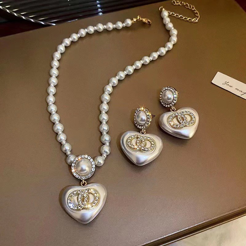 Chanel Heart Necklace 