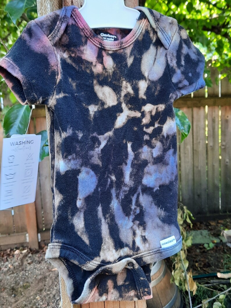 INFANT Size 0/3m NB Reverse Bleach Tie Dye Onesie Onesy Bodysuit Tshirt