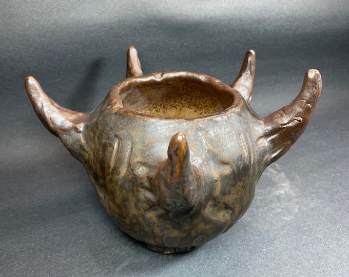 4 inch W* 5 inch H/ High quality handmade ceramic pottery/Succulent Pot/Handmade Pot/Caudex Pot/Ceramic Pot/Planters/Black Pots/Cactus Pot