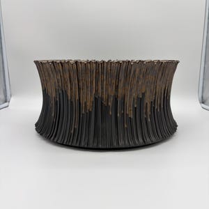 40 cm B * 20 cm H / Bronsfärgad kaskadfärgad keramikplanter | Extra stor handgjord kruka | Skulpturell svart och bronsfärgad krukväxt
