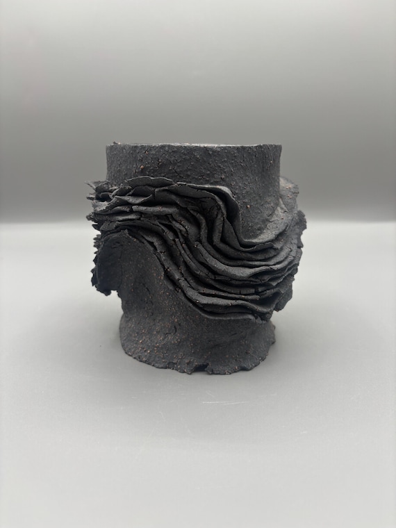 3.5 inch W* 4.5 inch H/ High quality handmade ceramic pottery/Succulent Pot/Handmade Pot/Caudex Pot/Ceramic Pot/Planter/Black Pot