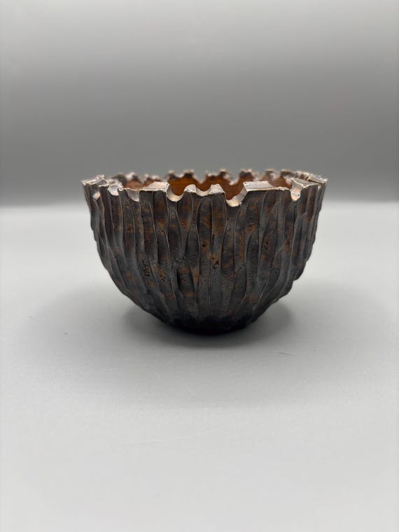 4 inch W* 2.5 inch H/High quality handmade ceramic pottery/Succulent Pot/Handmade Pot/Caudex Pot/Ceramic Pot/Planter/Black Pot/Cactus Pot