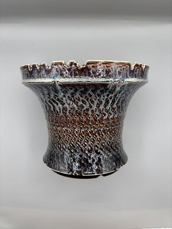 8.25 inch W* 6.5 inch H/ High quality handmade ceramic pottery/Succulent Pot/Handmade Pot/Caudex Pot/Ceramic Pot/Planter/Black Pot