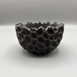 4 pulgadas de ancho x 2,5 pulgadas de alto/Cerámica hecha a mano de alta calidad/Maceta para suculentas/Maceta hecha a mano/Maceta de caudex/Maceta de cerámica/Jardinera/Maceta negra