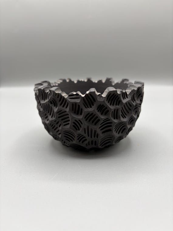 4 inch W* 2.5 inch H/ High quality handmade ceramic pottery/Succulent Pot/Handmade Pot/Caudex Pot/Ceramic Pot/Planter/Black Pot