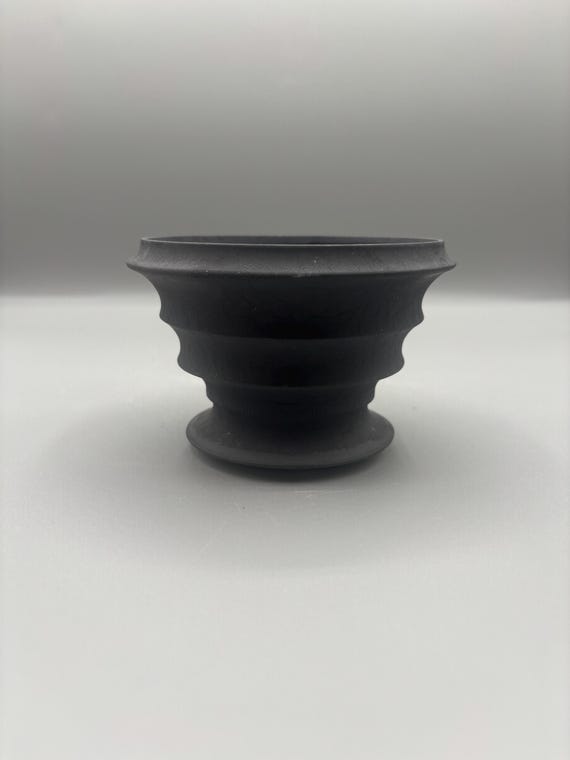 4 inch W* 3 inch H/ High quality handmade ceramic pottery/Succulent Pot/Handmade Pot/Caudex Pot/Ceramic Pot/Planter/Black Pot