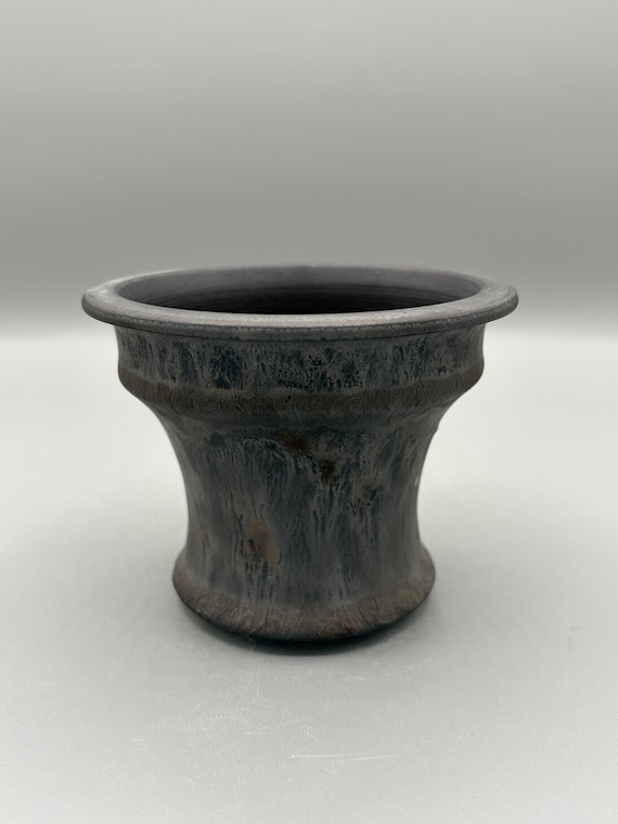 4 inch W* 3.5 inch H/ High quality handmade ceramic pottery/Succulent Pot/Handmade Pot/Caudex Pot/Ceramic Pot/Planter/Black Pot
