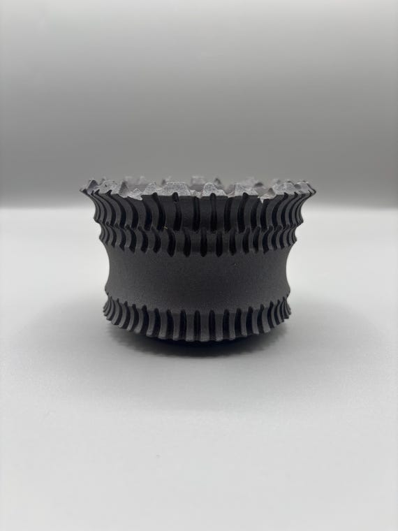 4 inch W* 2.5 inch H/ High quality handmade ceramic pottery/Succulent Pot/Handmade Pot/Caudex Pot/Ceramic Pot/Planter/Black Pot/Cactus Pot