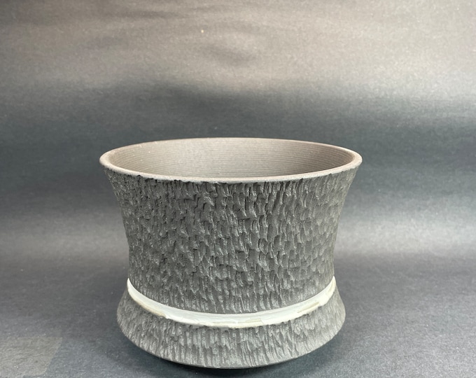 6 inch W* 4.5 inch H/ High quality handmade ceramic pottery/Succulent Pot/Handmade Pot/Caudex Pot/Ceramic Pot/Planters/Black Pots/Cactus Pot