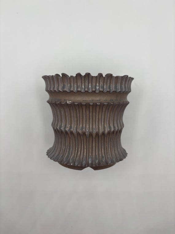 4 inch W* 2.5 inch H/ High quality handmade ceramic pottery/Succulent Pot/Handmade Pot/Caudex Pot/Ceramic Pot/Planter/Black Pot