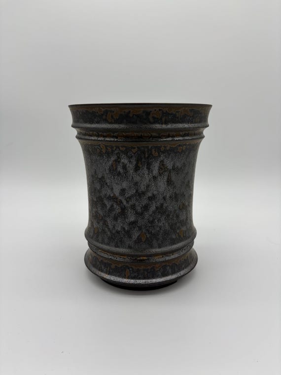 7.25 inch W* 9.5 inch H/ Rusted Metal Planter/ High quality handmade ceramic pottery/Succulent Pot/Handmade /Caudex Pot/Ceramic Pot/Bronze