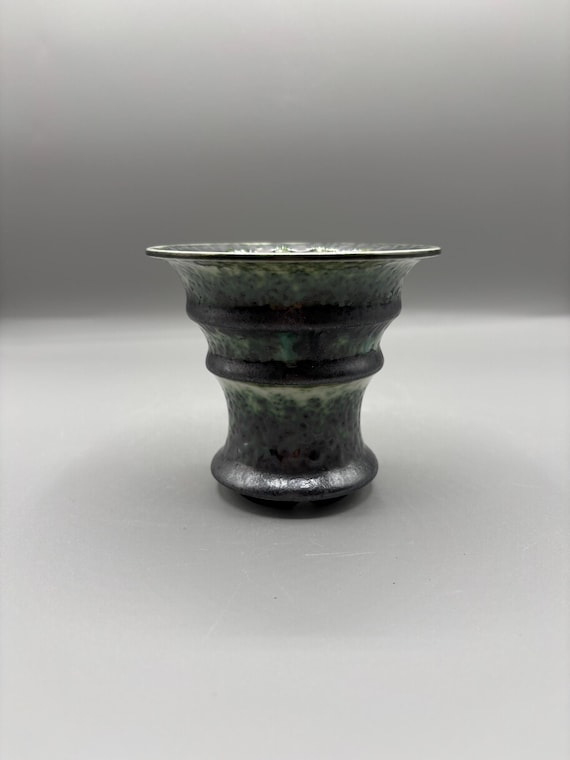 4 inch W* 3.5 inch H/ High quality handmade ceramic pottery/Succulent Pot/Handmade Pot/Caudex Pot/Ceramic Pot/Planter/Black Pot/Cactus Pot