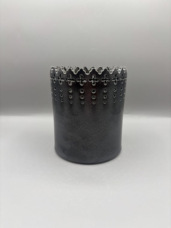 4.5 inch W* 5.5 inch H/ High quality handmade ceramic pottery/Succulent Pot/Handmade Pot/Caudex Pot/Ceramic Pot/Planter/Black Pot