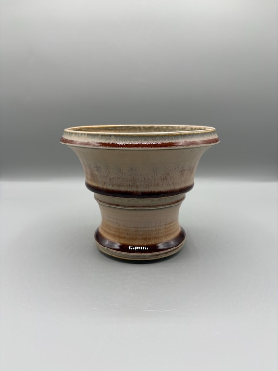 5.25 inch W* 4.5 inch H/ High quality handmade ceramic pottery/Succulent Pot/Handmade Pot/Caudex Pot/Ceramic Pot/Planter/Black Pot