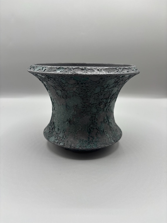 5.5 inch W* 4.25 inch H/High quality handmade ceramic pottery/Succulent Pot/Handmade Pot/Caudex Pot/Ceramic Pot/Planter/Black Pot/Cactus Pot