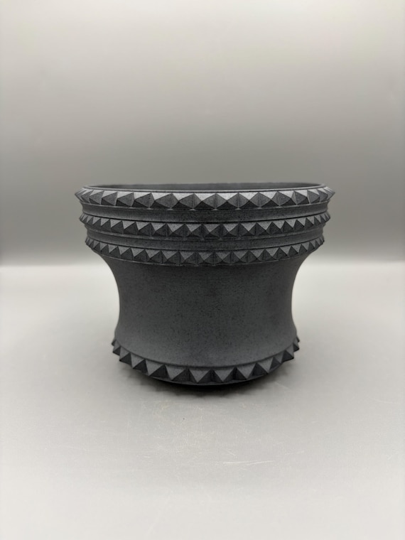 5.5 inch W* 4 inch H/ High quality handmade ceramic pottery/Succulent Pot/Handmade Pot/Caudex Pot/Ceramic Pot/Black Pot/Cactus Pot