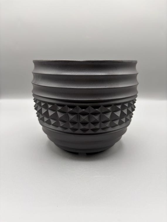 4.75 inch W* 4.5 inch H/ High quality handmade ceramic pottery/Succulent Pot/Handmade Pot/Caudex Pot/Ceramic Pot/Black Pot/Cactus Pot