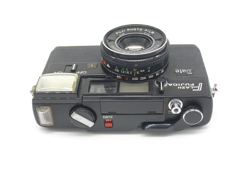 Flash Fujica Automatic Retro Pointandshoot Film Camera With User