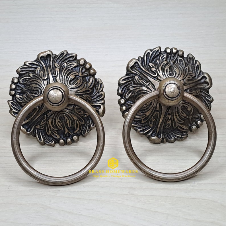 Antique Brass 1 1/2 Ornamental Round Cabinet Knob - Belwith Antique