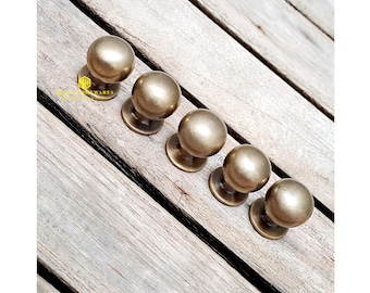 Tiradores de cajón redondos clásicos vintage de latón macizo de 0,62" de diámetro (6 piezas), tirador pequeño, herrajes de latón de 16 mm MB095