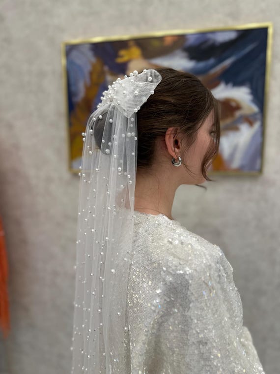 Wedding Veil with Pearl Bow White & Ivory Tulle Bow With Pearls – Bridal Hair Clip for  main image 3