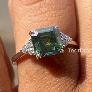 2.5 Ct Green Asscher Cut Moissanite Engagement Ring Side Colorless Round Stone Wedding Ring 14K White Gold Asscher Cluster Ring Promise Ring