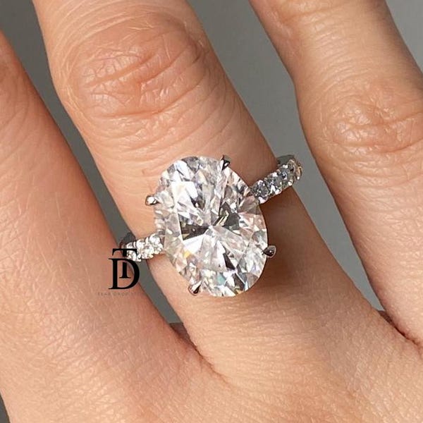 Verlobungsring mit 6 Karat ovalem Moissanit und verstecktem Halo für Damen, 14 Karat Massivgold, ovaler Ehering, ovaler Solitärring, großer ovaler Diamantring