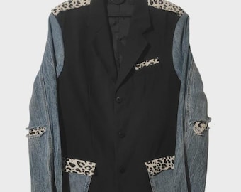 Blazer de manga vaquera reciclada, pieza única | Chaqueta con estampado de leopardo reinterpretada | Blazer de estilo urbano vanguardista | Chaqueta editorial Y2K