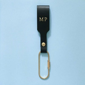 Personalized key ring in different colors made of leather with brass carabiner image 5