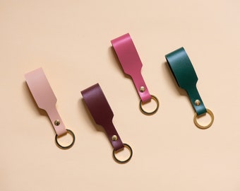 Personalized leather keychain in different colors with key ring