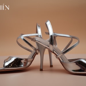 Tango shoes 01 leather cross open back