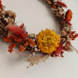 Gedroogde bloemenkrans, bloemenkrans, wilde bloemenkrans, bloemenkrans, botanische krans, woondecoratie, kunst aan de muur, cadeau-ideeën, cadeaubloemen