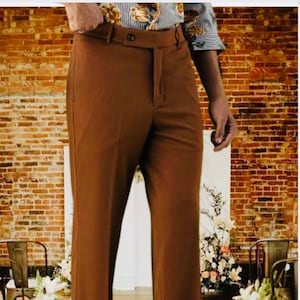 Men&#39;s Brown Pleated Trousers: Vintage Style Formal Pants