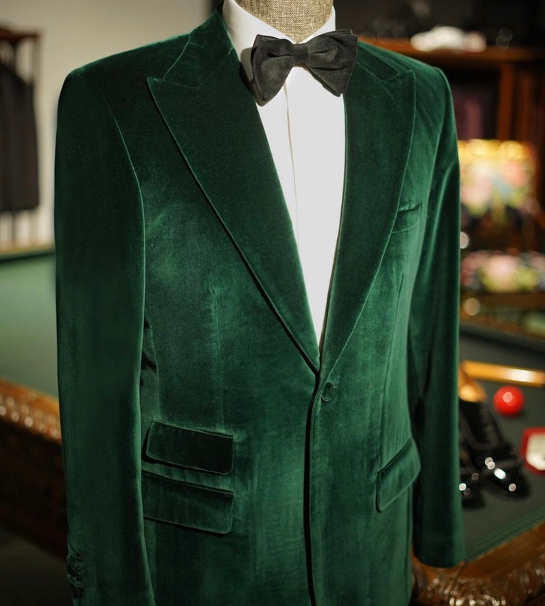 Blazer de terciopelo verde botella para hombre: Chaqueta de satén de corte entallado con solapa chal imagen 2