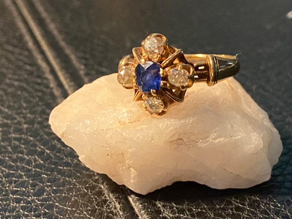 On sale! Diamond and sapphire gold ring - image 6