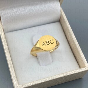 Real 14k Solid Gold Circle Signet Ring, Engraved Gold Ring, Initial Gold Ring, Personalized Ring, Monogram Pinky Ring, Anniversary Gold Gift