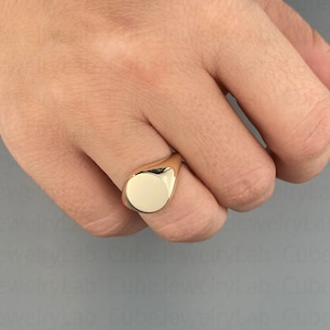 14k Real Solid Gold Circle Signet Ring, Polished Ring, Personalized Initial Ring, Engraved Gold Ring, Monogram Pinky Ring, Women&#39;s Ring Gift