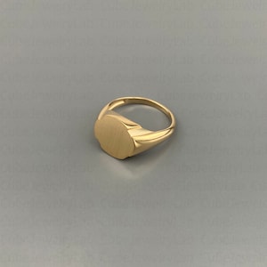 14k Solid Gold Signet Ring, Monogram Signet Ring, Custom Engraved Ring, Birthday Gift, Women&#39;s Ring, Initial Ring Jewelry, Anniversary Gift