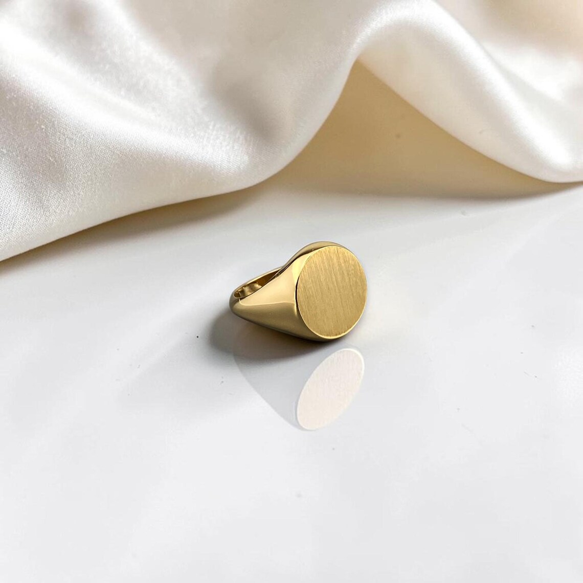 Signet Ring Real Real 18k Solid Gold Circle Signet Ring, Engraved Signet Ring ...